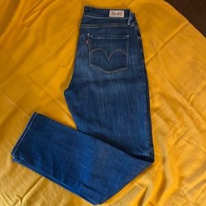 Levi’s mid rise jeans
